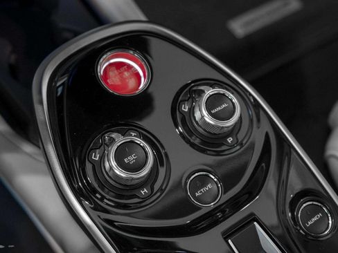 Used 2023 McLaren GT RWD image 31