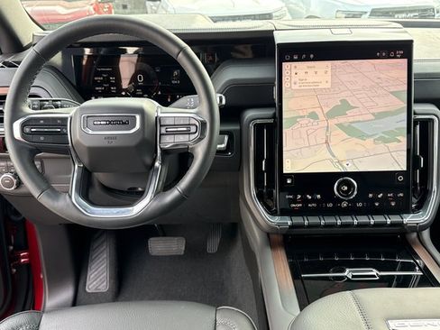 Used 2025 GMC Yukon Denali w/ LPO, Floor Liner Package image 8