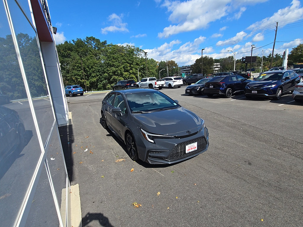 Certified 2023 Toyota Corolla SE w/ Carpet Mat Package (TMS) FWD image 3