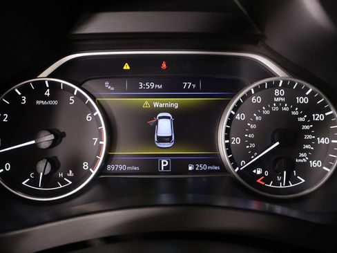 Used 2017 Nissan Murano Platinum w/ Platinum Technology Package FWD image 4