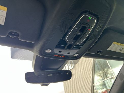 New 2025 Audi SQ8 Prestige image 7