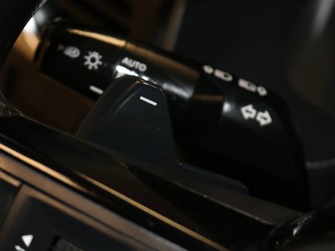 Used 2021 Nissan Rogue S FWD image 44