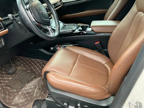 Used 2023 Lincoln Nautilus Reserve w/ Equipment Group 202A AWD/4WD image 8