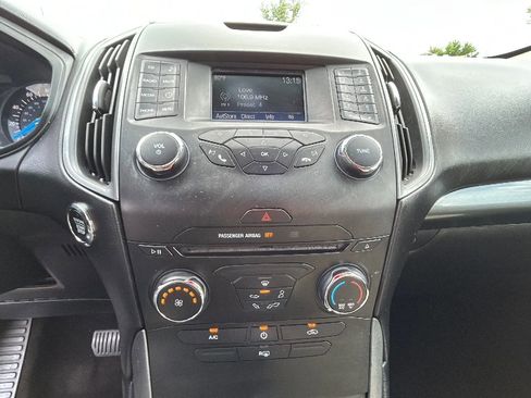 Used 2016 Ford Edge SE FWD image 12