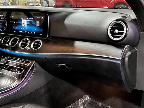 Used 2022 Mercedes-Benz E 350 Sedan image 19