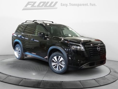 New 2026 Nissan Pathfinder SL image 1