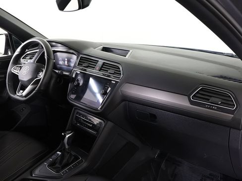 Used 2024 Volkswagen Tiguan SE R-Line FWD image 29
