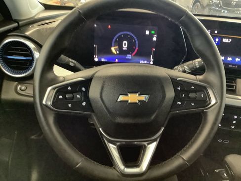 Used 2024 Chevrolet Trax LT w/ Driver Confidence Package FWD image 21