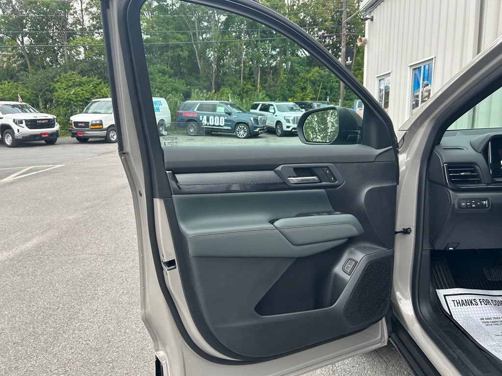New 2027 GMC Terrain AT4 w/ LPO, Floor Liner Package AWD/4WD image 16