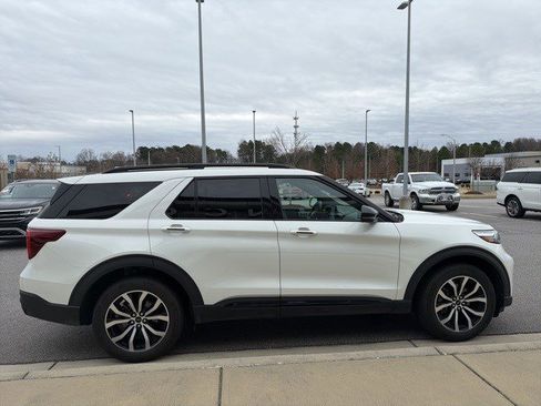 Used 2020 Ford Explorer ST w/ Premium Technology Package image 6