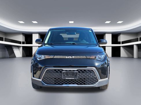 Certified 2023 Kia Soul LX image 9