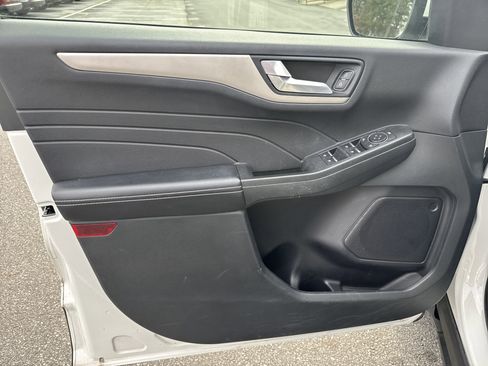 Used 2021 Ford Escape SE w/ Convenience Package image 13