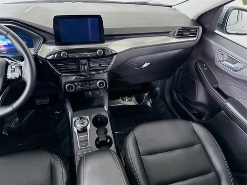 Used 2022 Ford Escape Titanium w/ Class II Trailer Tow Package image 27