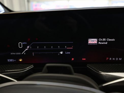 Used 2025 Cadillac Escalade V w/ LPO, ONYX Package image 24