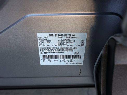 Used 2023 Ford Edge SEL image 39