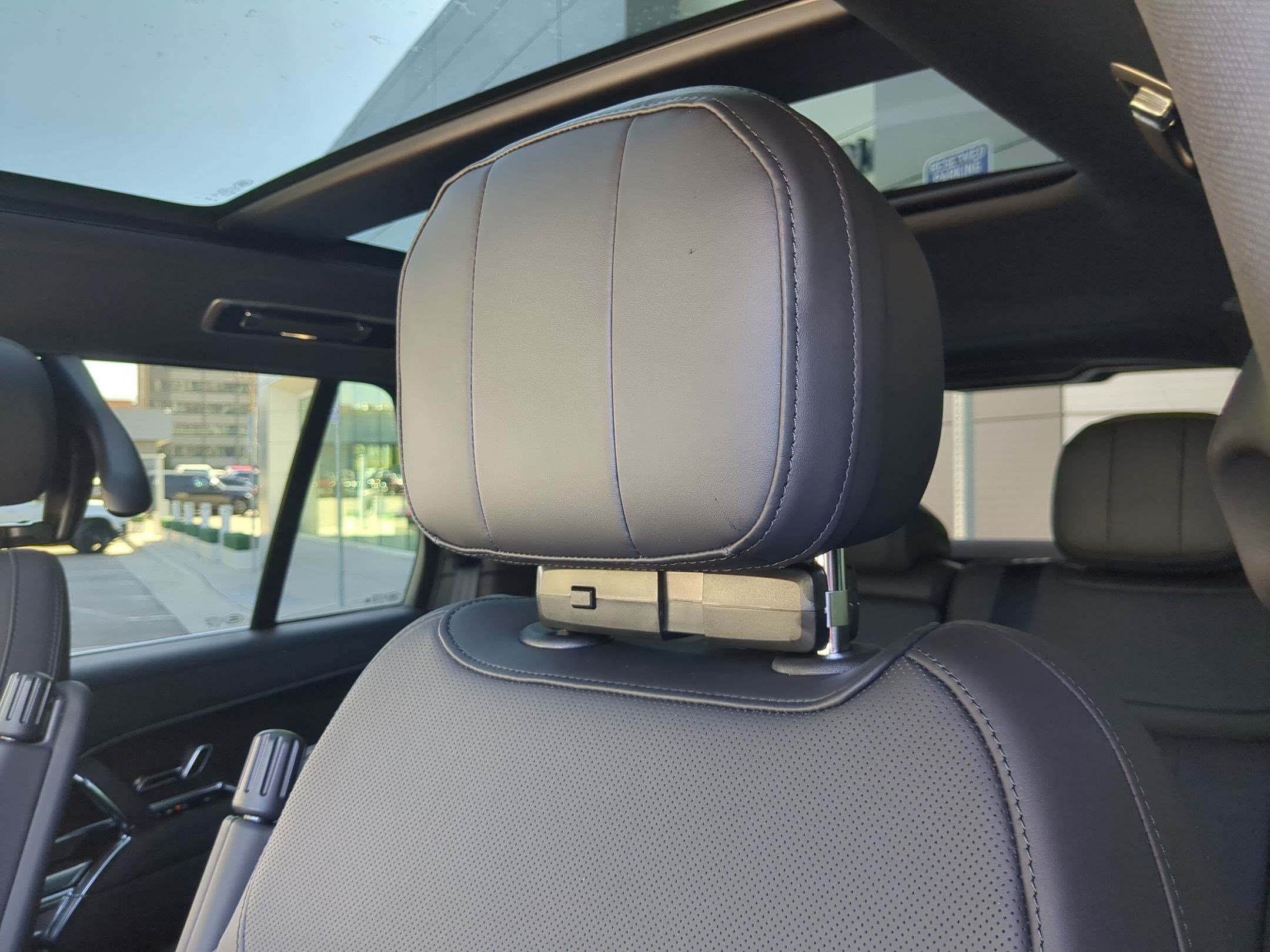 New 2026 Land Rover Range Rover SE AWD/4WD image 23