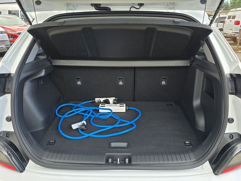 Used 2023 Hyundai Kona SE FWD image 12