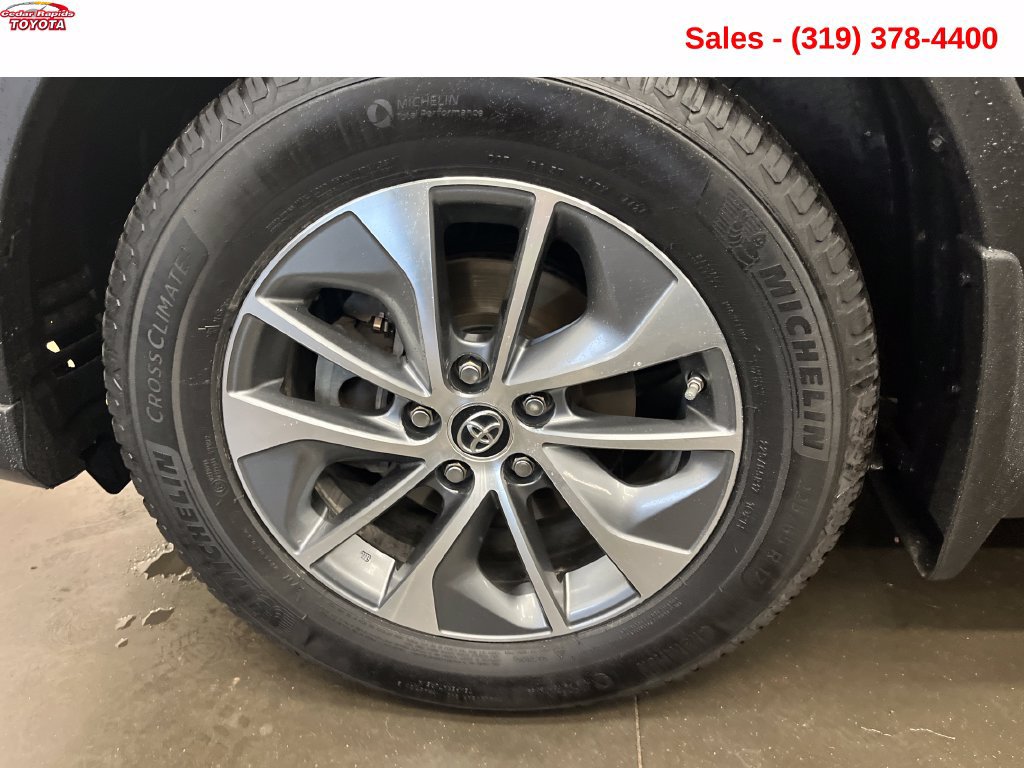 Used 2017 Toyota RAV4 XLE w/ Convenience Package AWD/4WD image 12
