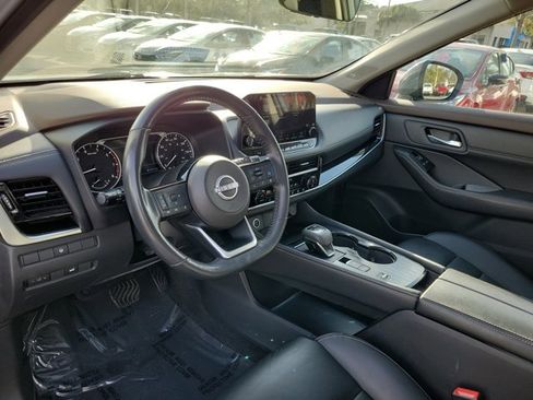 Used 2022 Nissan Rogue SL w/ SL Premium Package image 18