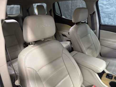 Used 2017 GMC Acadia Denali w/ Technology Package AWD/4WD image 25