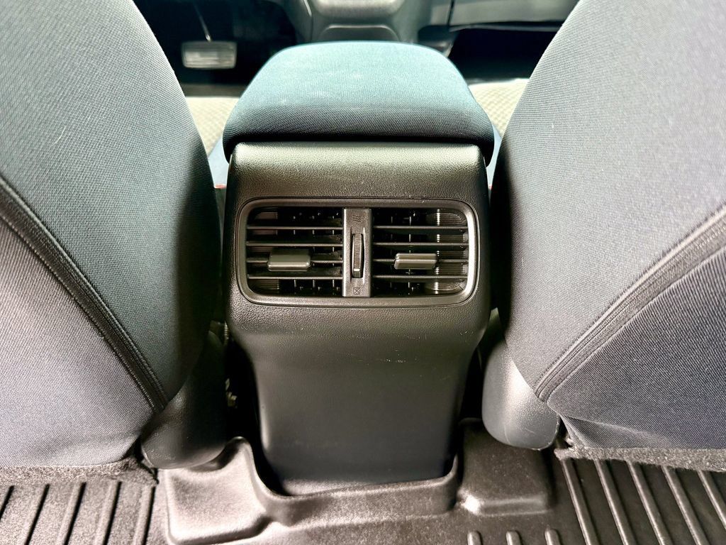 Used 2016 Honda CR-V LX image 32