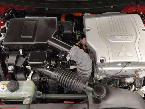 Used 2019 Mitsubishi Outlander SEL image 30