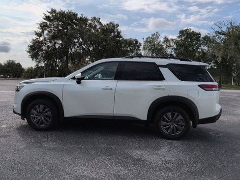 Certified 2023 Nissan Pathfinder SV FWD image 7