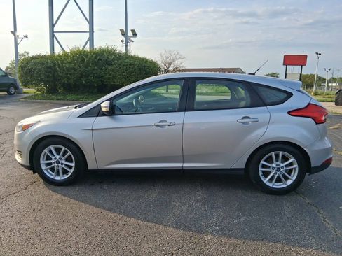 Used 2015 Ford Focus SE w/ Reverse Sensing Package FWD image 5