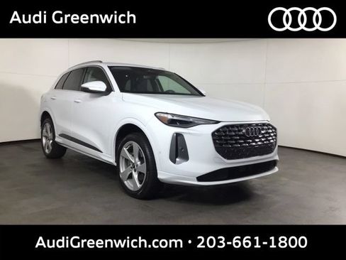 Used 2025 Audi Q5 Premium Plus w/ Premium Plus AWD/4WD image 1