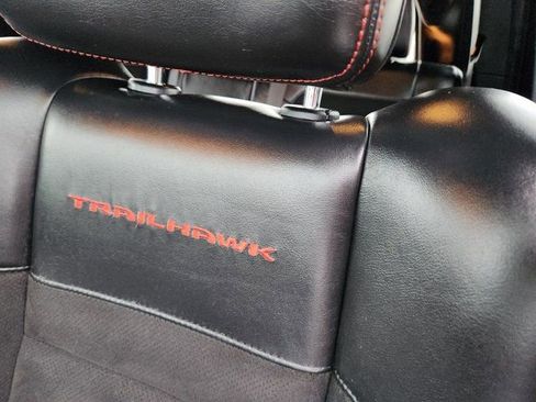 Used 2019 Jeep Grand Cherokee Trailhawk image 13