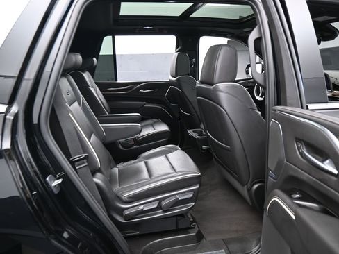 Used 2023 Cadillac Escalade Premium Luxury image 45