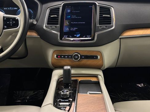 Used 2021 Volvo XC90 T8 Inscription Expression w/ Climate Package AWD/4WD image 15