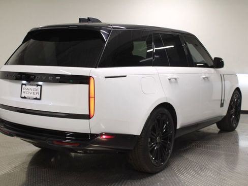 Certified 2025 Land Rover Range Rover SE AWD/4WD image 7