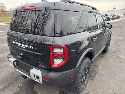 New 2025 Ford Bronco Sport Outer Banks w/ Sasquatch Outer Banks Package AWD/4WD image 8