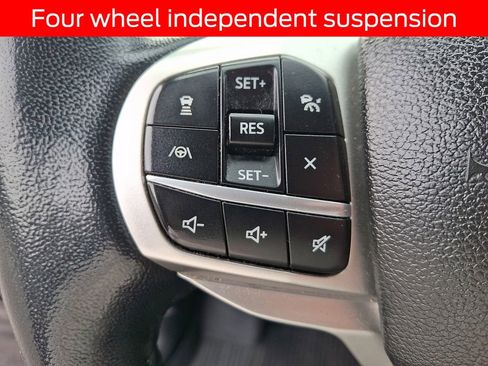 Used 2022 Ford Explorer XLT w/ Equipment Group 202A image 22