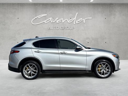 Used 2019 Alfa Romeo Stelvio image 16