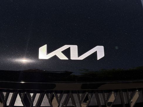 New 2026 Kia Carnival EX FWD image 20