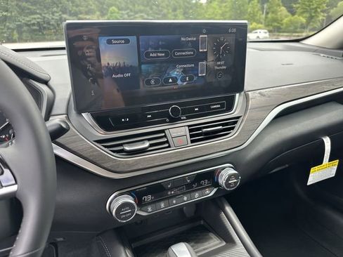 New 2025 Nissan Altima 2.5 SV w/ SV Premium Package image 22