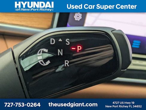 Used 2025 Volkswagen Tiguan SEL R-Line AWD/4WD image 43