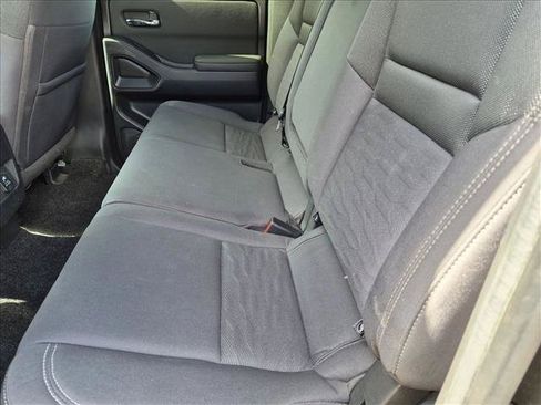 Used 2022 Nissan Frontier SV RWD image 17