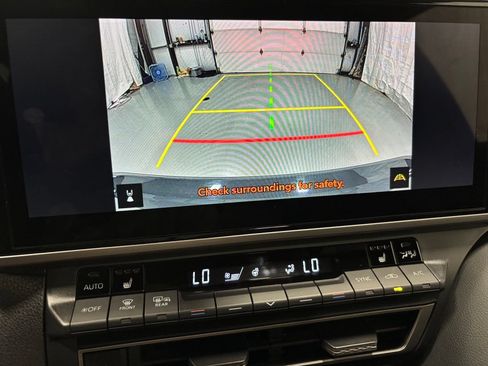 Used 2026 Toyota Camry XSE FWD image 39