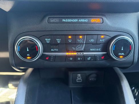 Used 2025 Ford Escape ST-Line Select AWD/4WD image 13