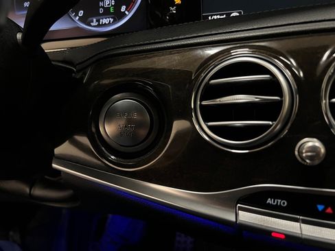Used 2015 Mercedes-Benz S 550 Sedan image 26
