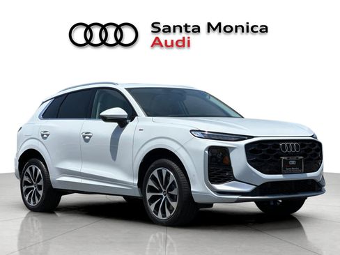 New 2026 Audi Q3 quattro 2.0T AWD/4WD image 9