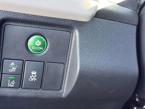 Used 2022 Honda HR-V EX-L image 30