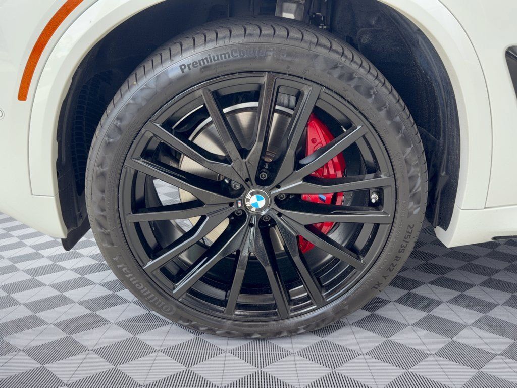 Used 2024 BMW X5 xDrive40i w/ M Sport Package AWD/4WD image 13