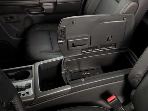 Used 2010 Nissan Armada Platinum w/ Captain Seat Pkg AWD/4WD image 12