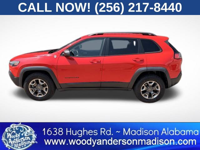 Used 2019 Jeep Cherokee Trailhawk AWD/4WD image 4