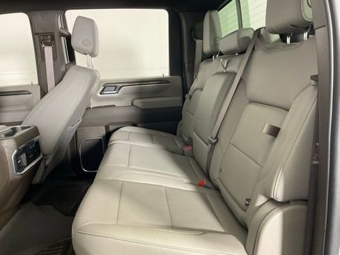 Used 2025 Chevrolet Silverado 2500 LTZ w/ LTZ Convenience Package image 35