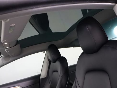 Used 2022 Tesla Model 3 Performance AWD/4WD image 16